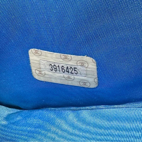 Authentic Chanel Leather Wallet - Picture 6 of 6